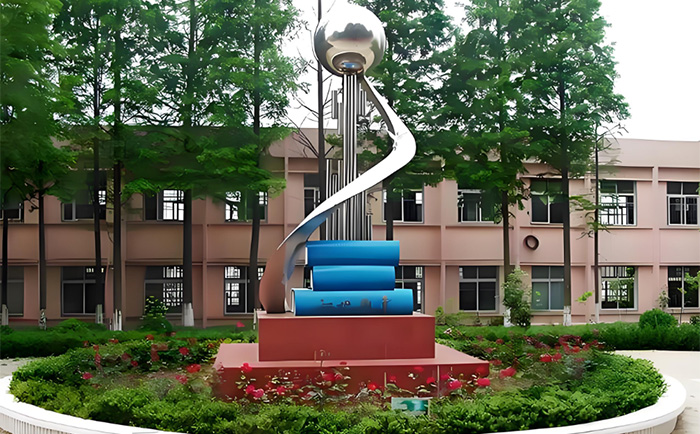 未來校園藝術(shù)定制專家——用不銹鋼校園雕塑激活空間教育力